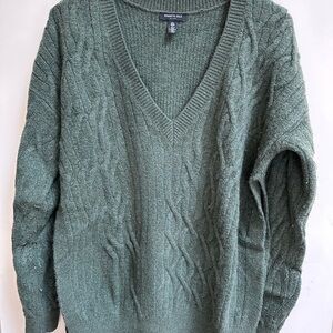 Kenneth Cole New York V-Neck Green Sweater with Cable Knit